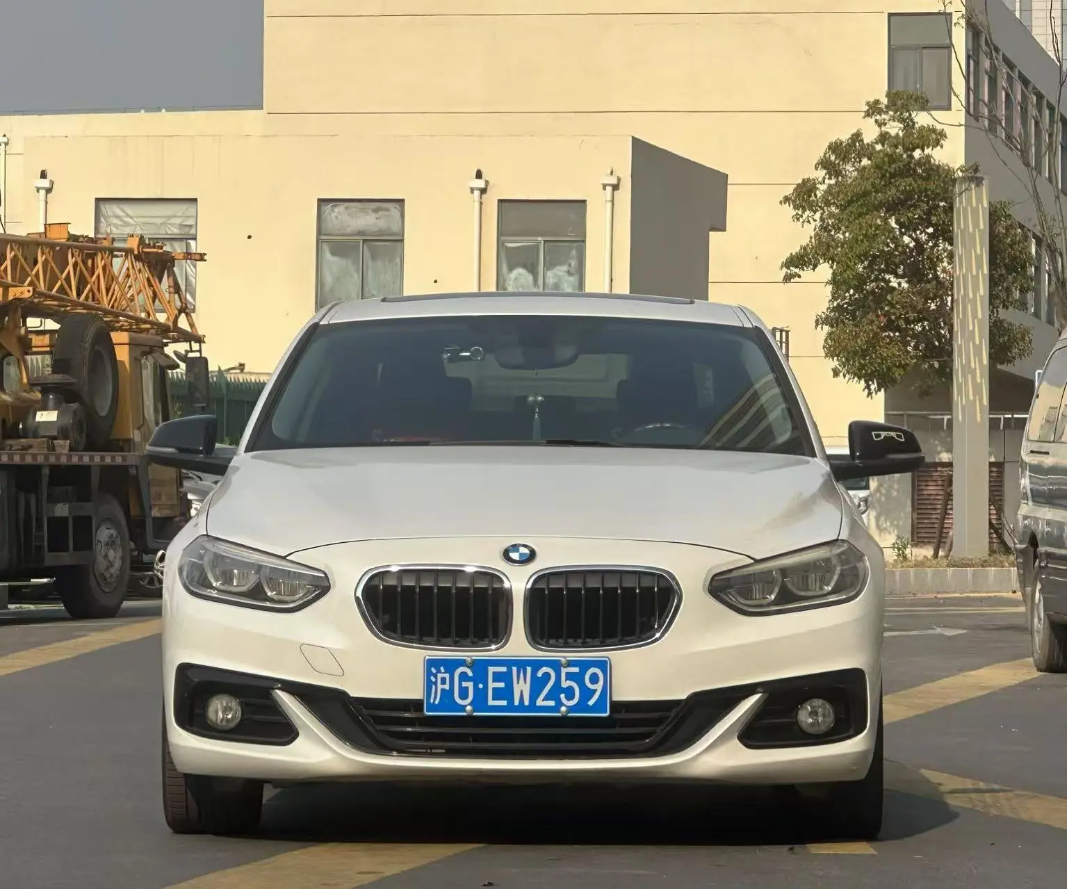 BMW 1 Series  из Китая