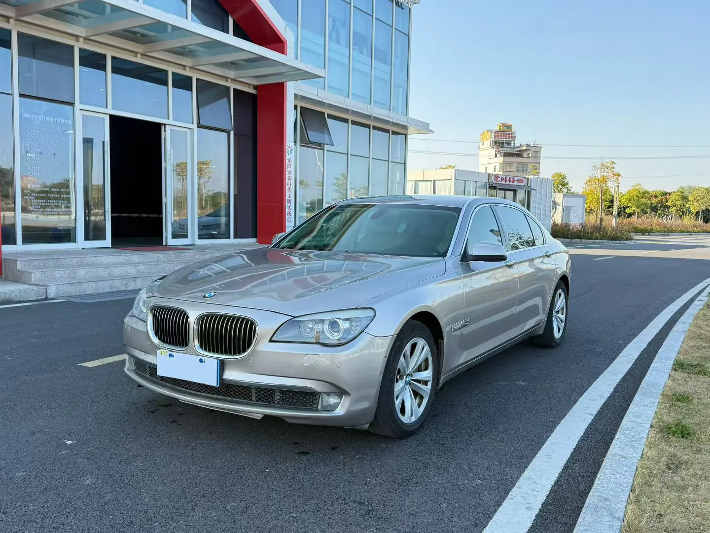 BMW 7 Series  из Китая