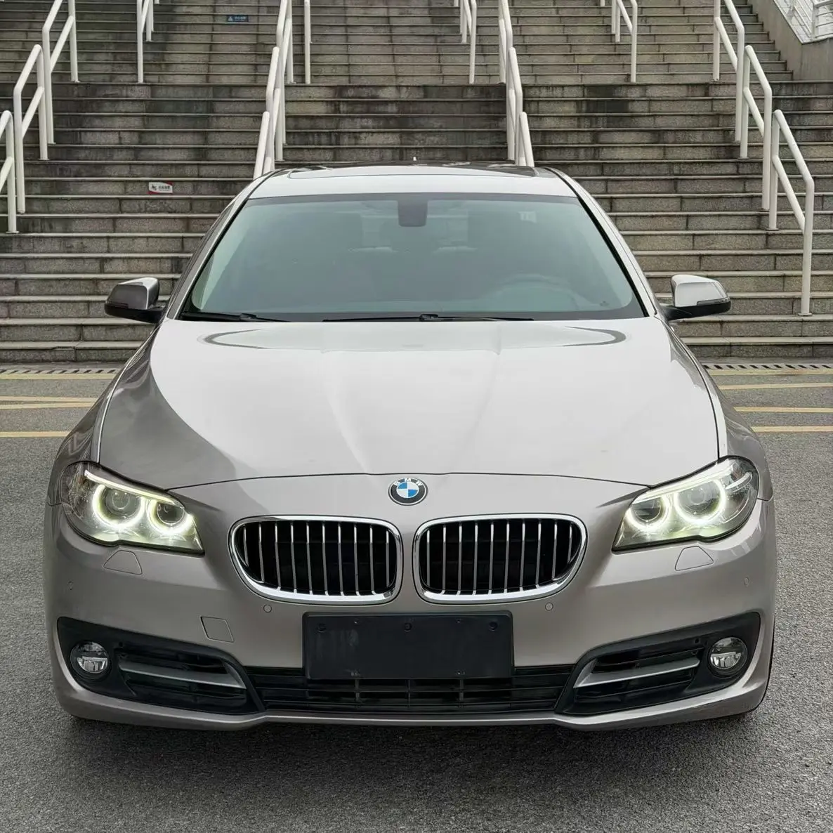 BMW 5 Series  из Китая