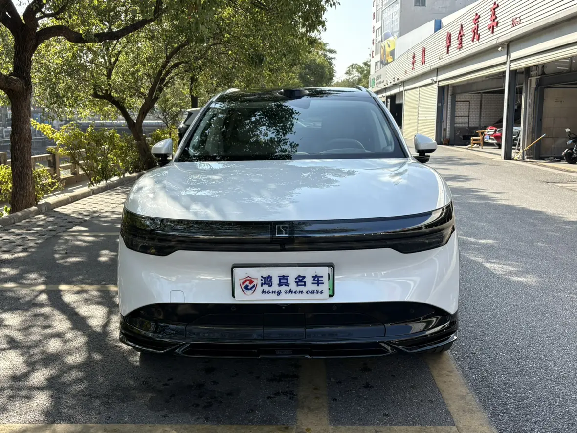 ZEEKR 7X  из Китая