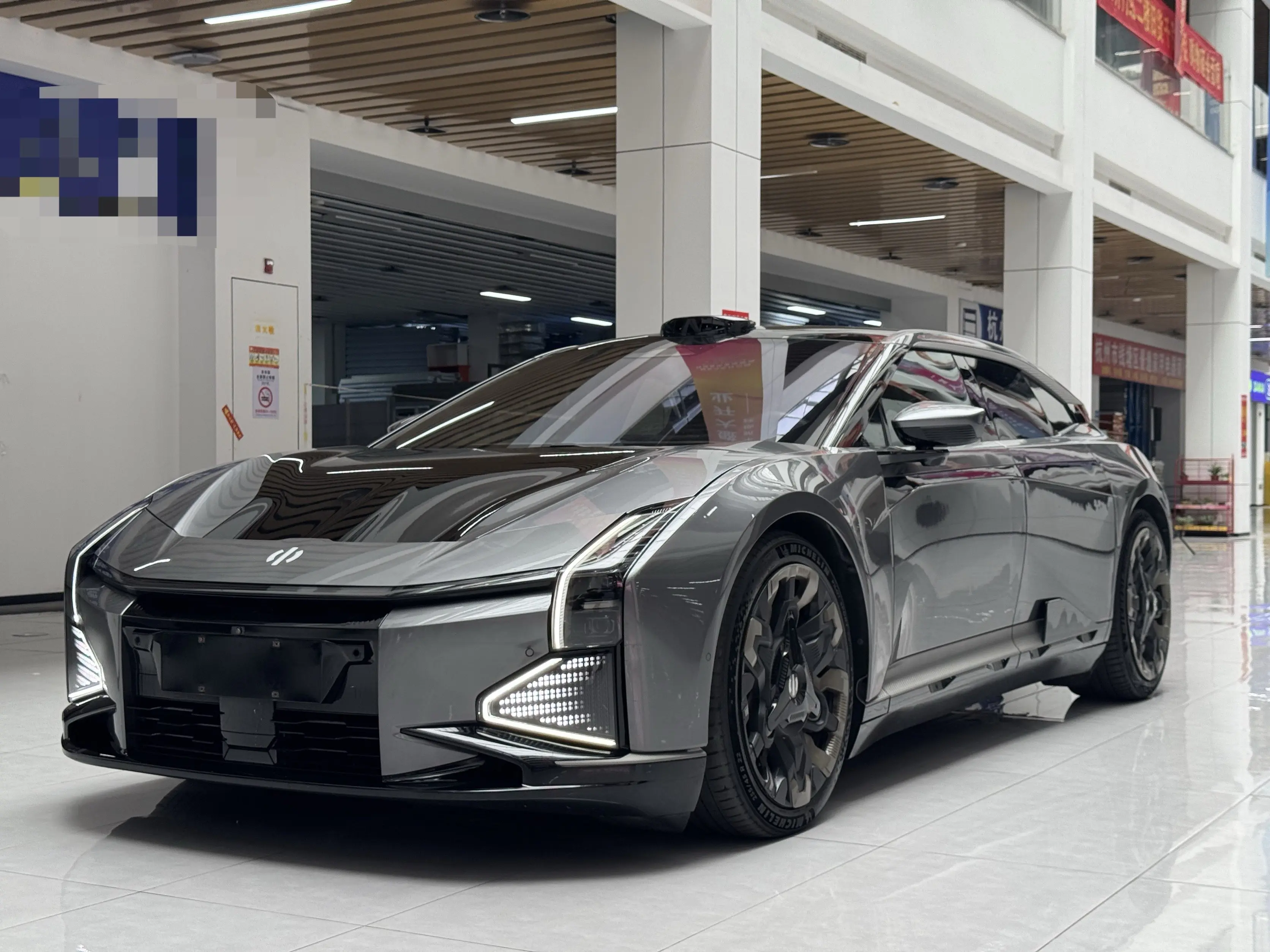 HiPhi Z  из Китая