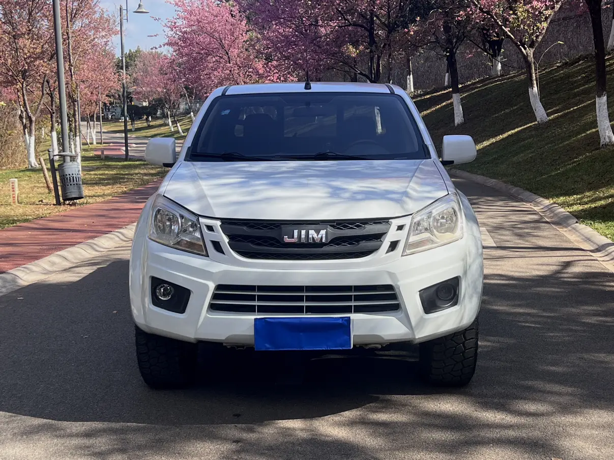 Isuzu RE-MAX  из Китая