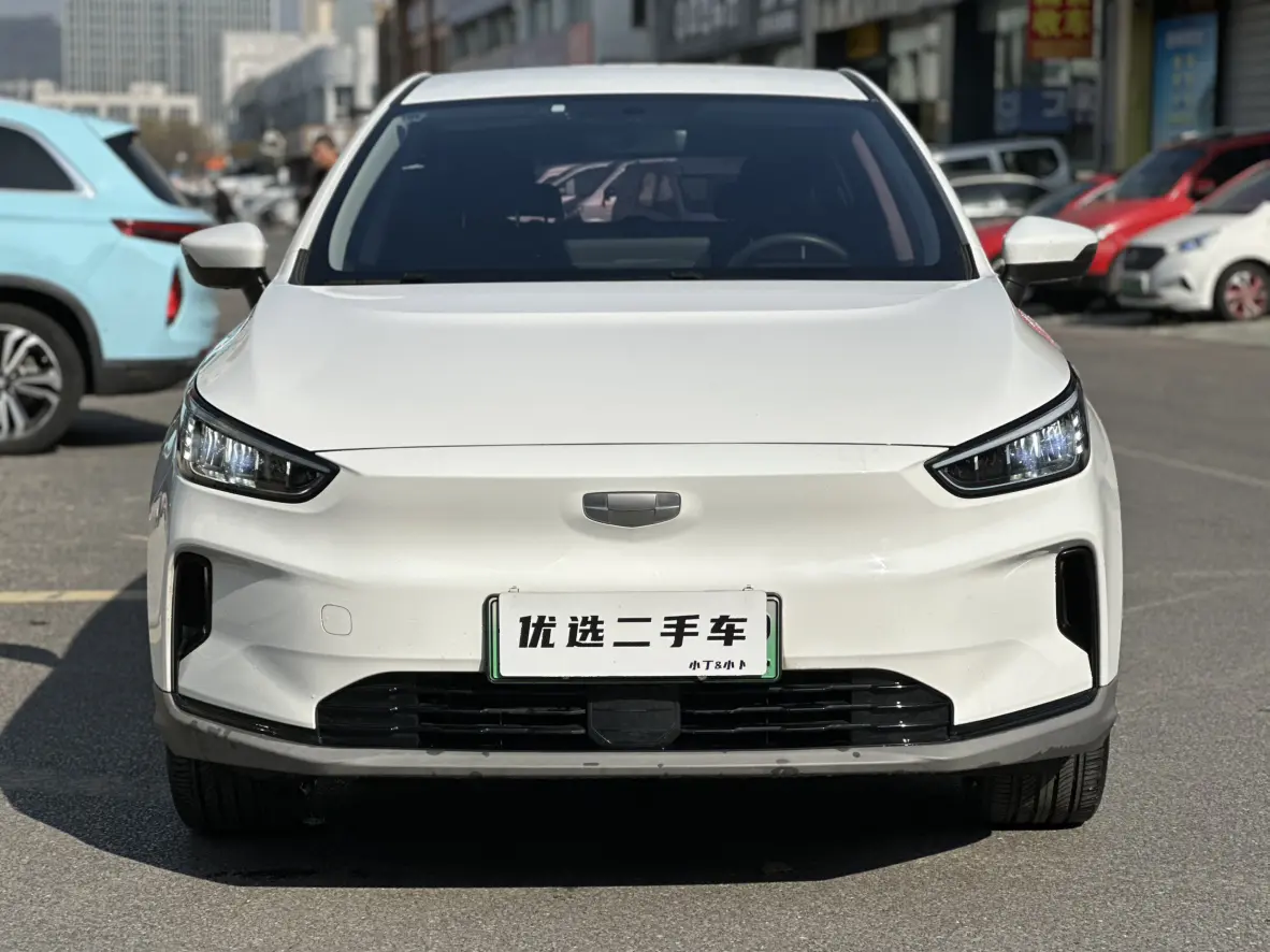 Geely Geometry C  из Китая