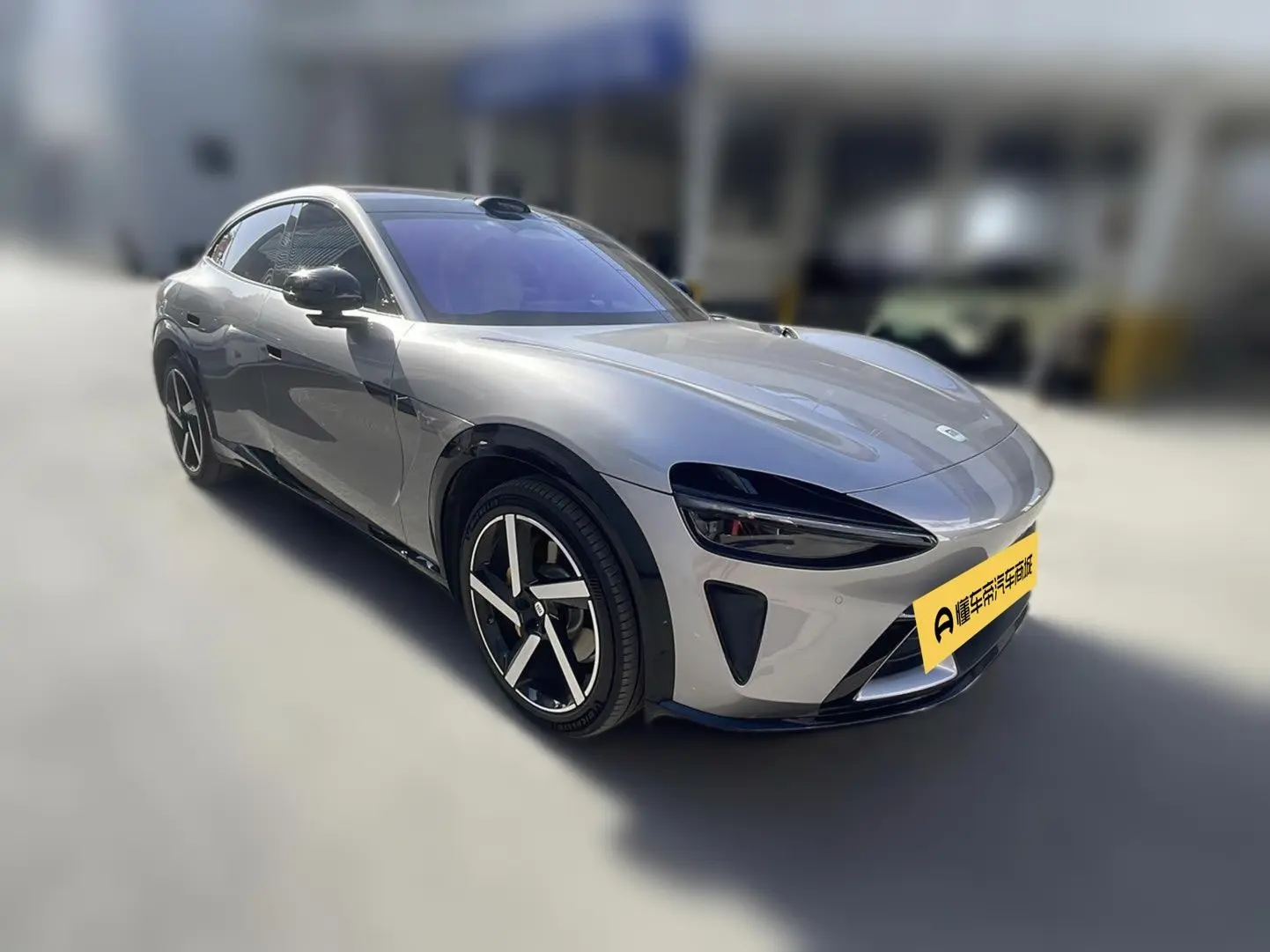 Xiaomi car Xiaomi YU7  из Китая