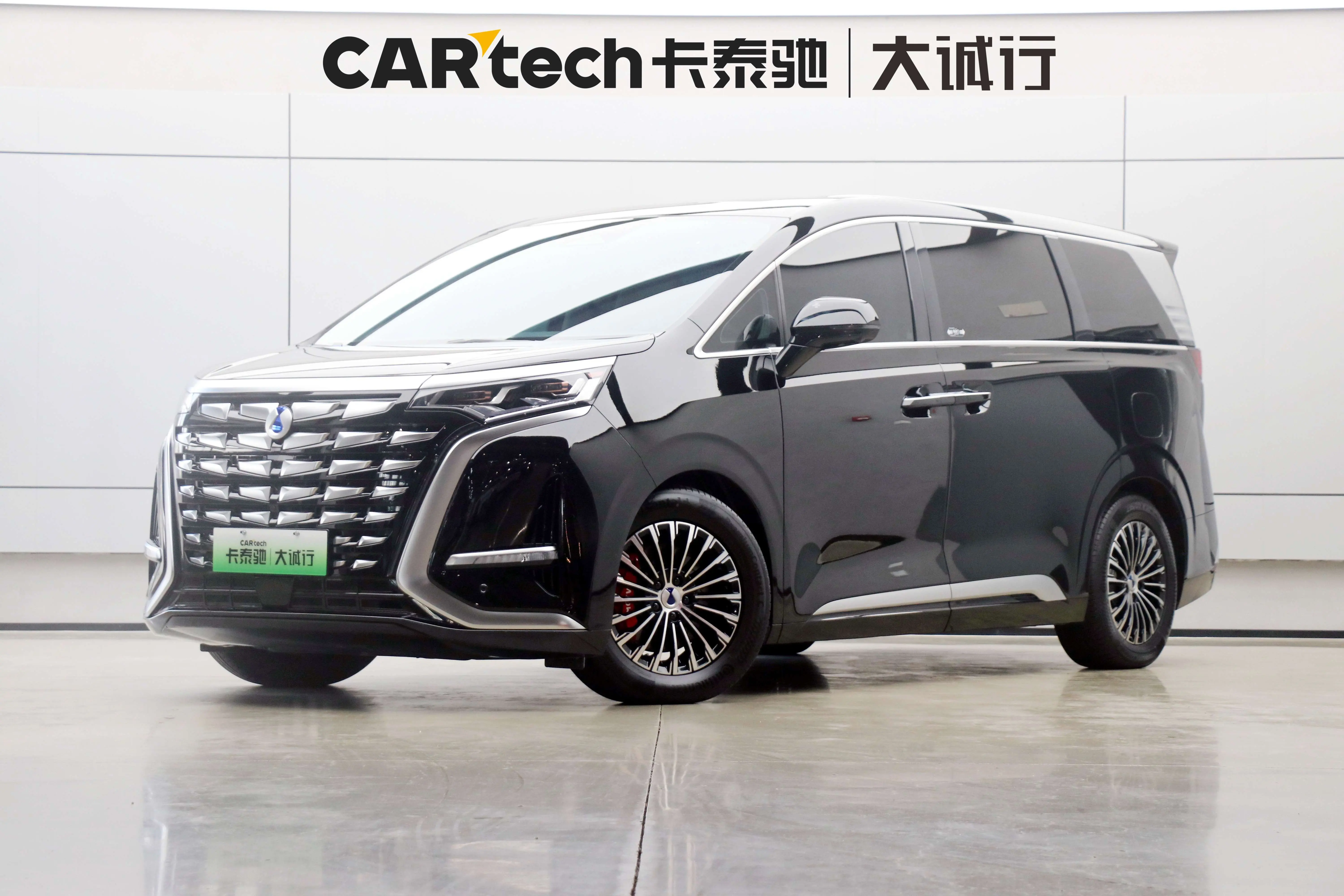 Denza D9 DM  из Китая