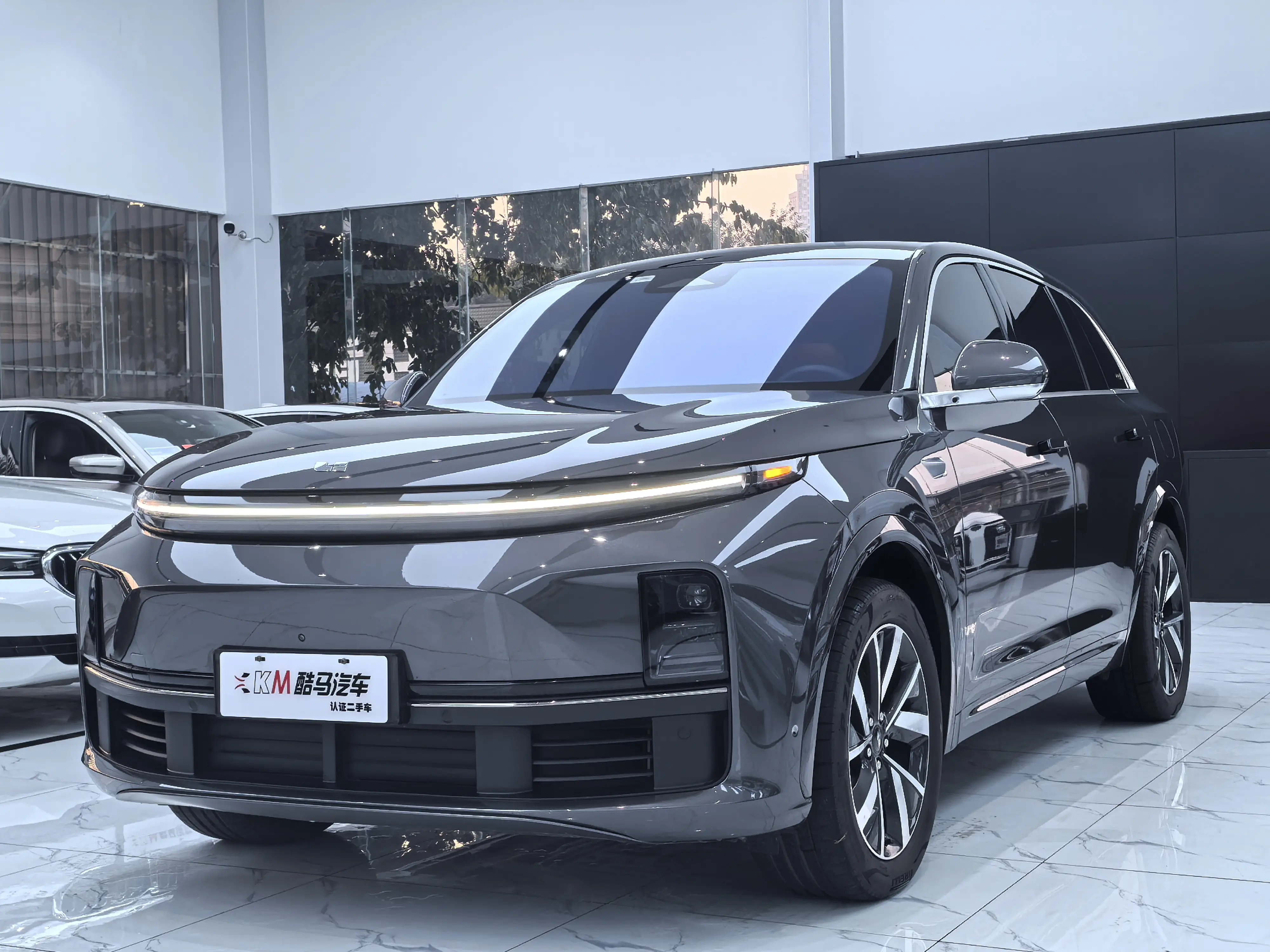 Li L7 (Ideal L7)  из Китая