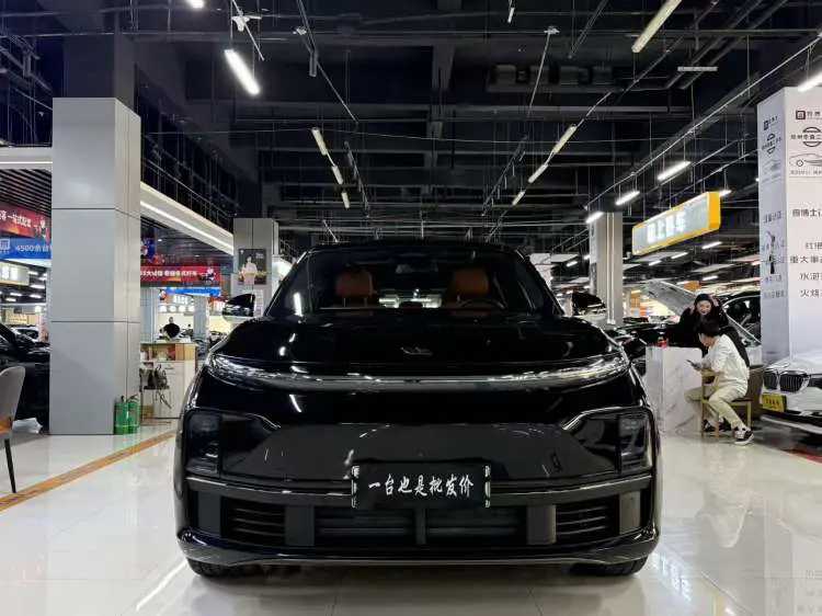 Li L7 (Ideal L7)  из Китая