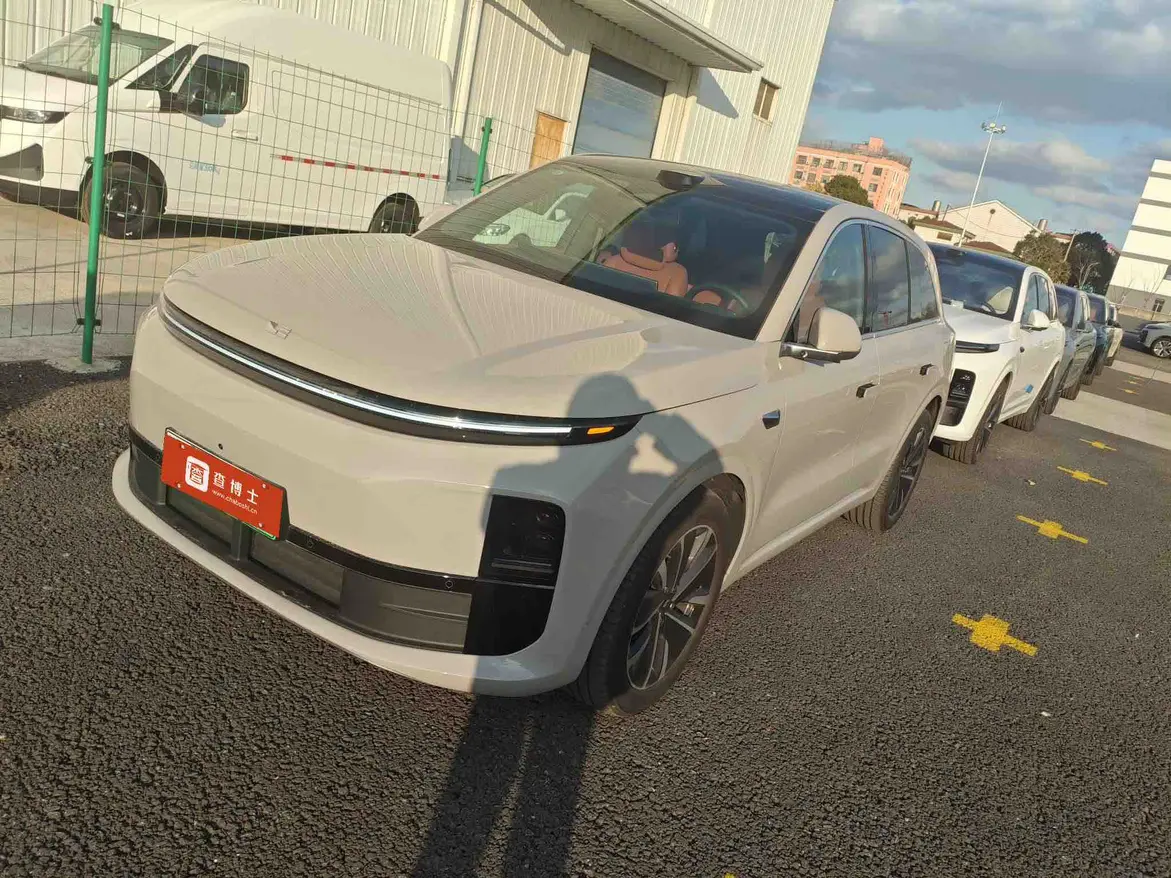 Li L6 (Ideal L6)  из Китая