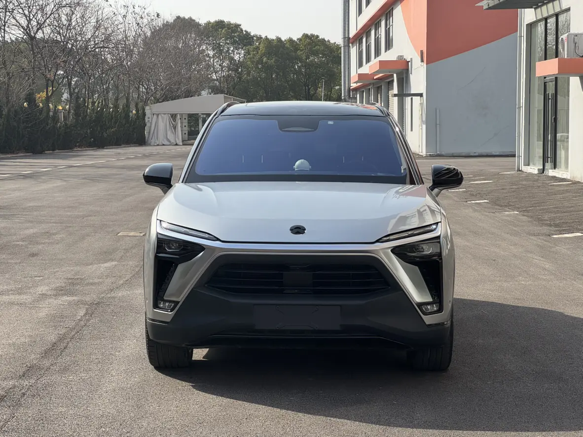 NIO ES8  из Китая