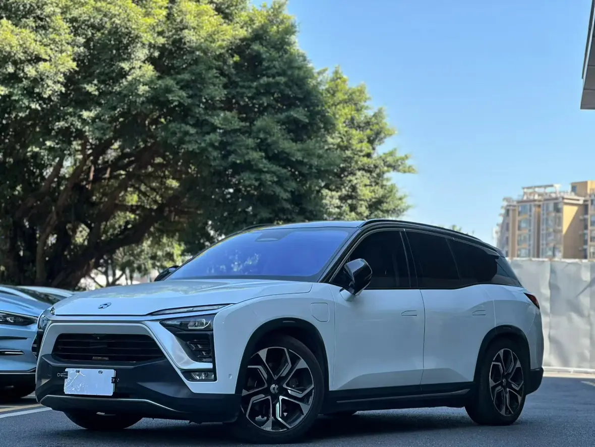 NIO ES8  из Китая