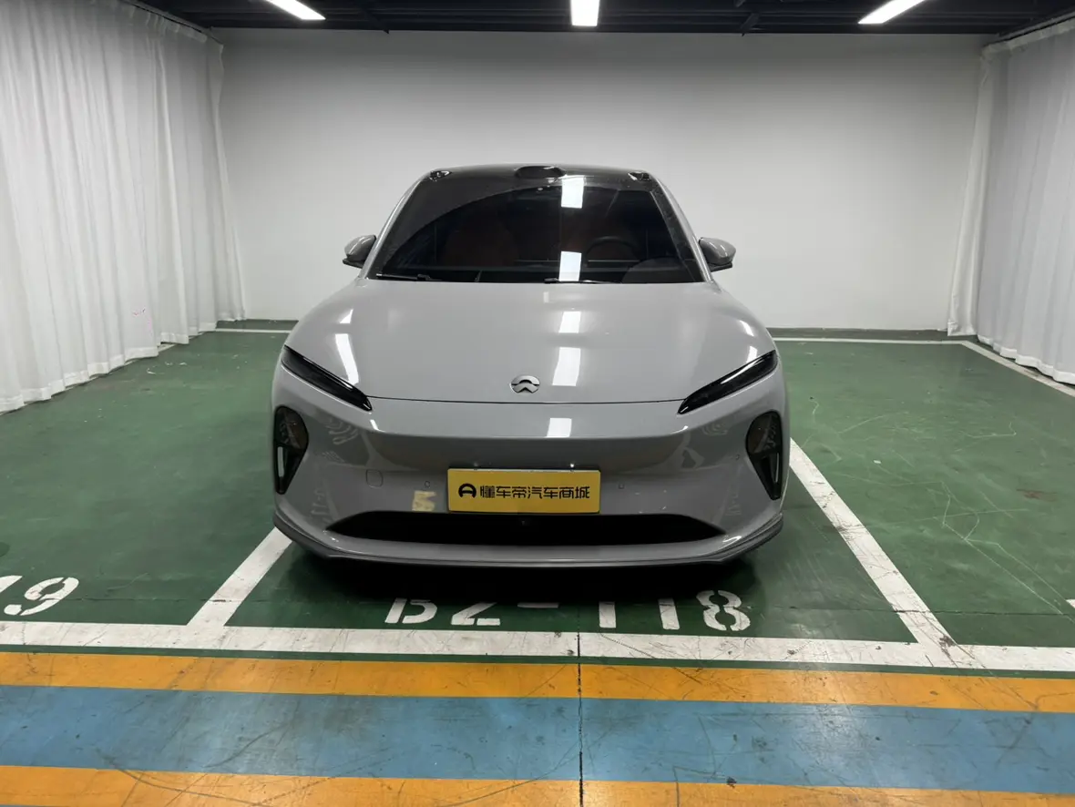 NIO ET5  из Китая