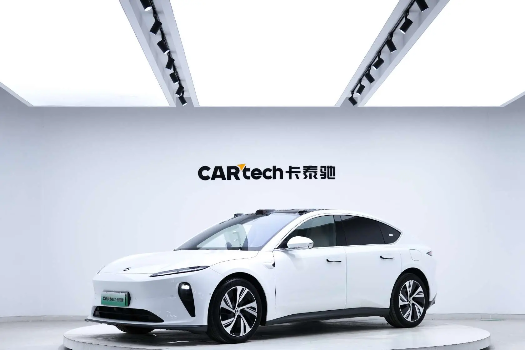 NIO ET5  из Китая