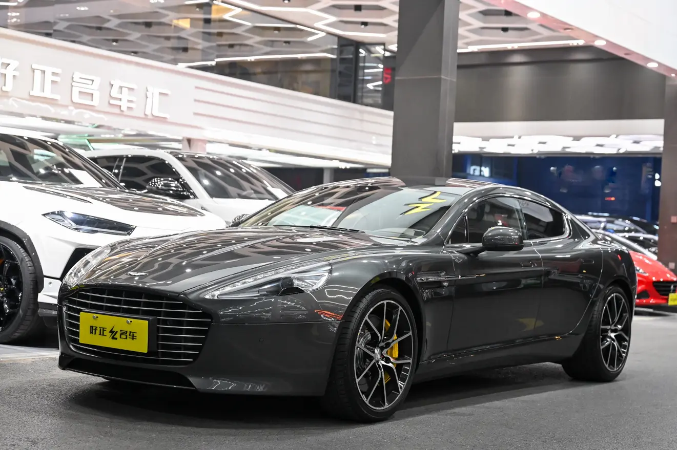Aston Martin Rapide  из Китая