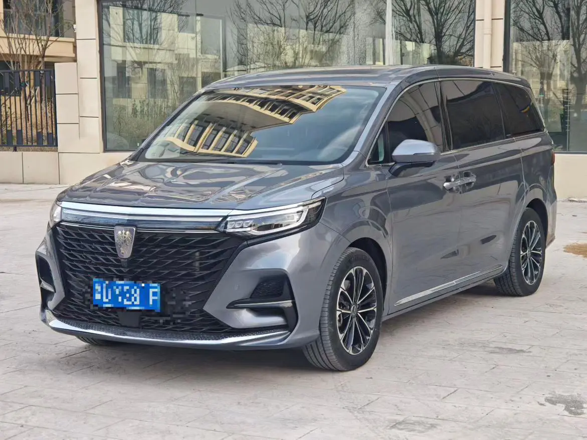 Roewe iMAX8  из Китая