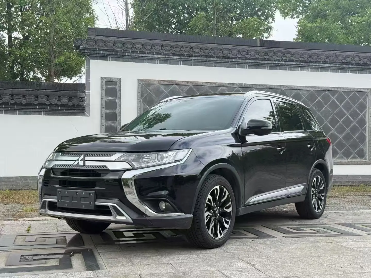 Mitsubishi Outlander  из Китая