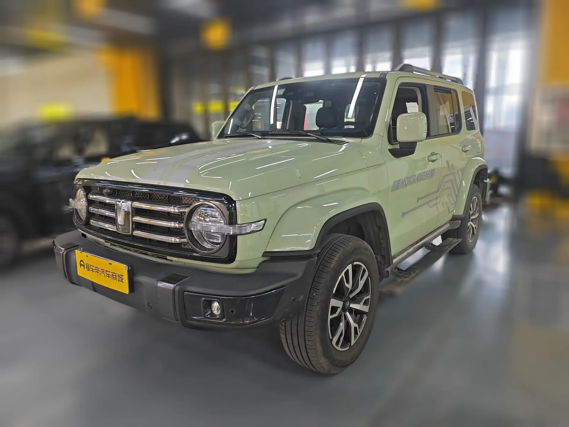 Tank 300  из Китая