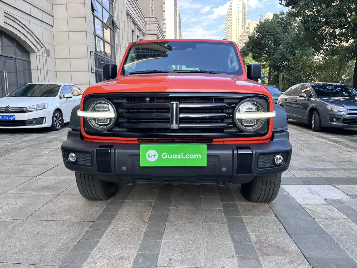 Tank 300  из Китая