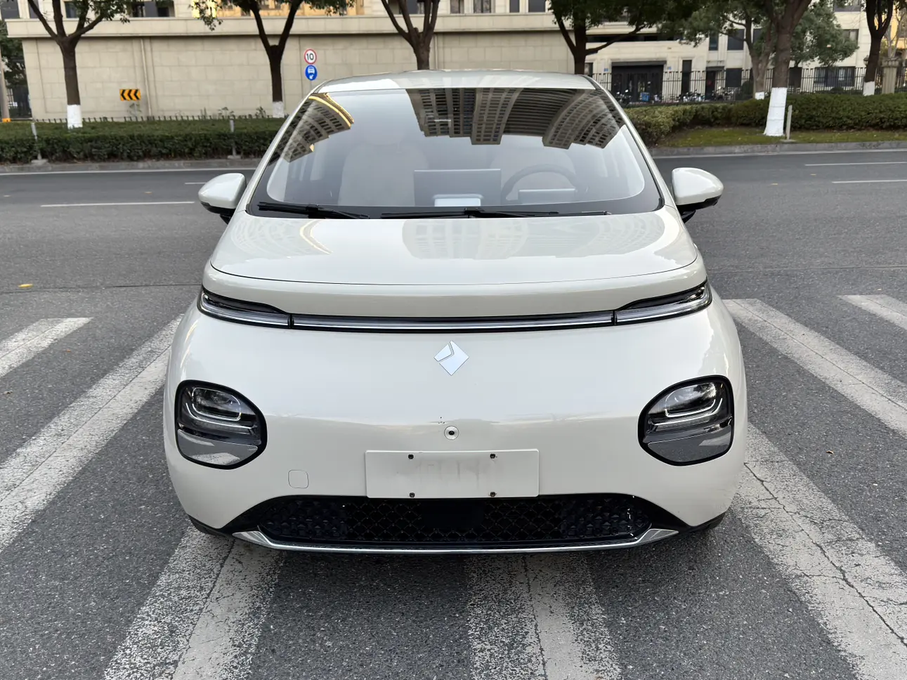 Baojun Clouds  из Китая