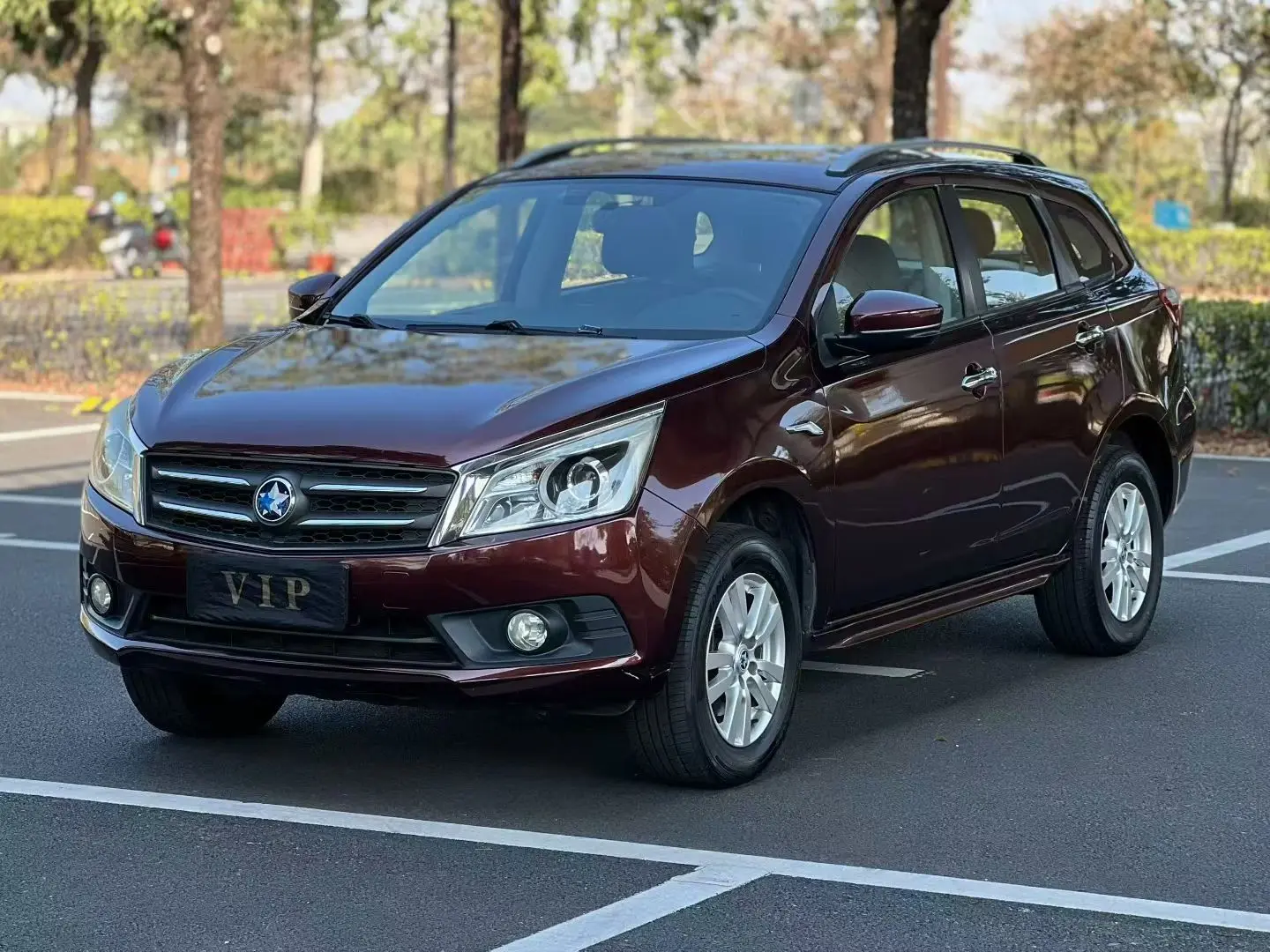 Kai Chen Venucia T70  из Китая