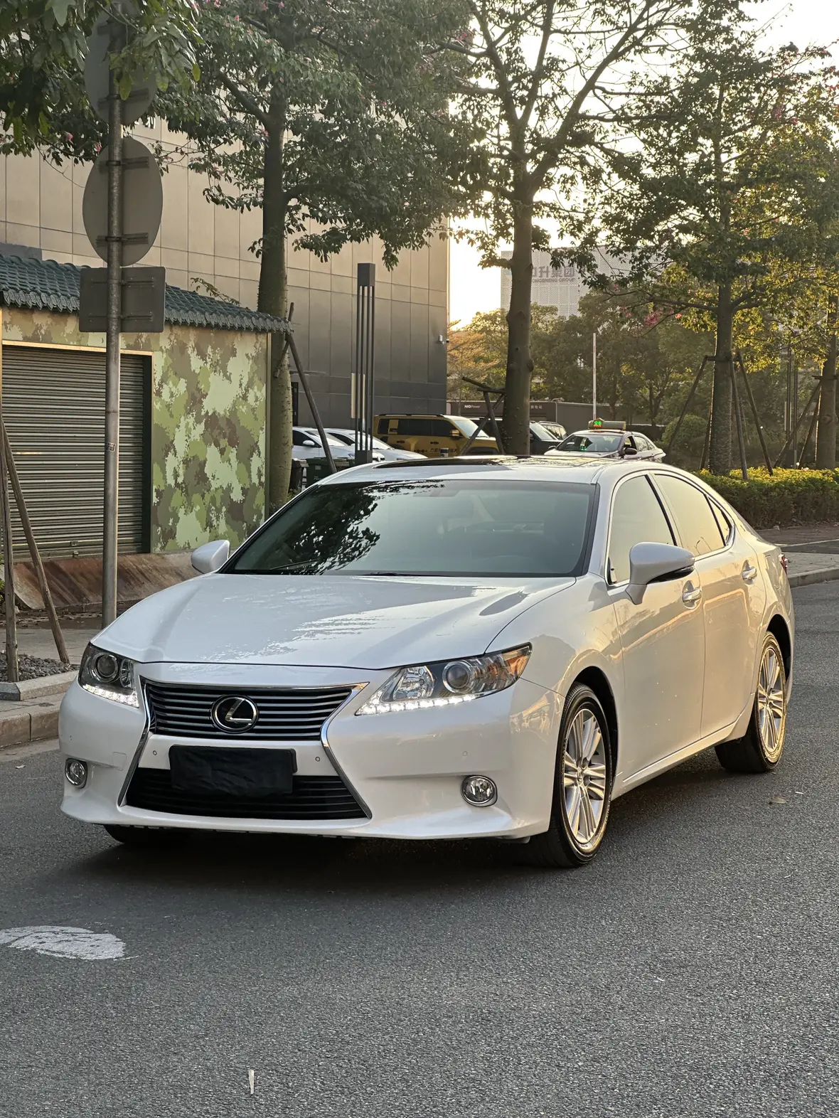 Lexus ES  из Китая