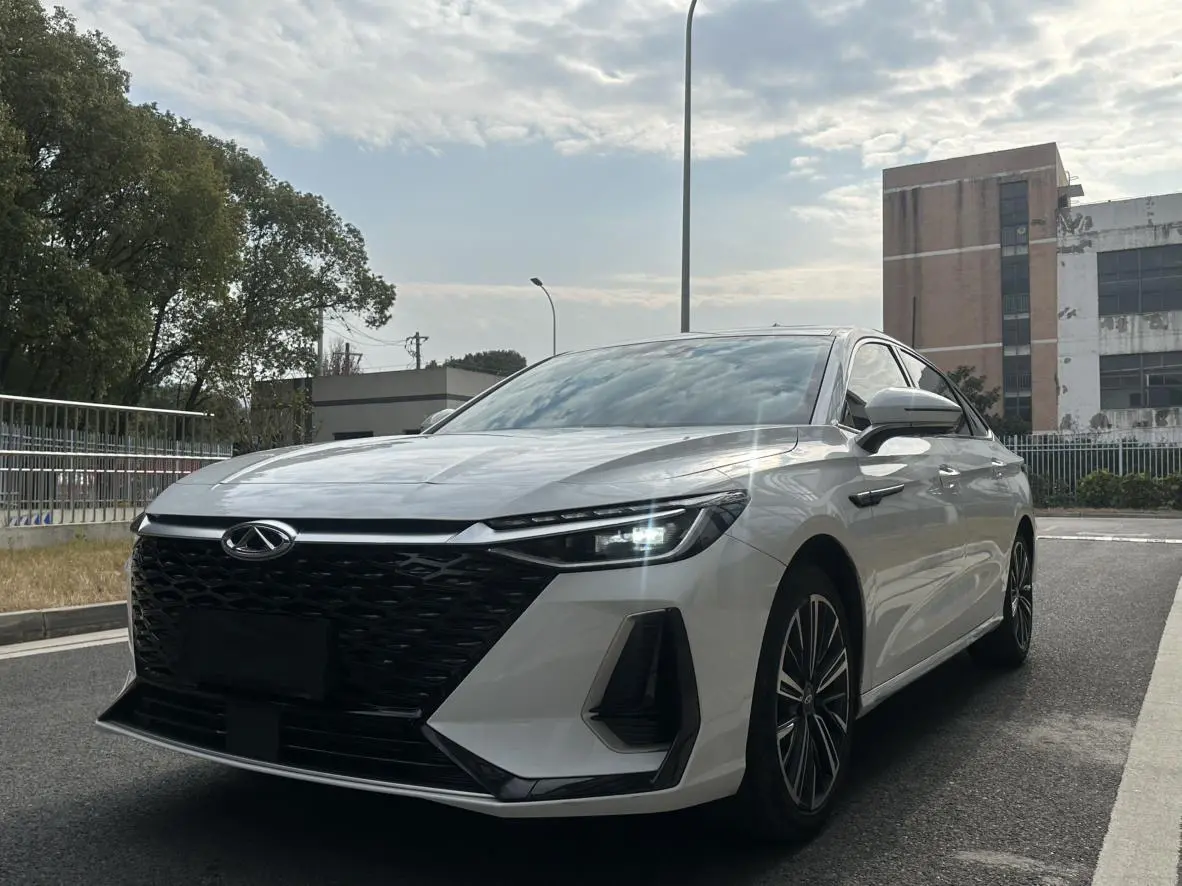 Chery Arrizo 8  из Китая