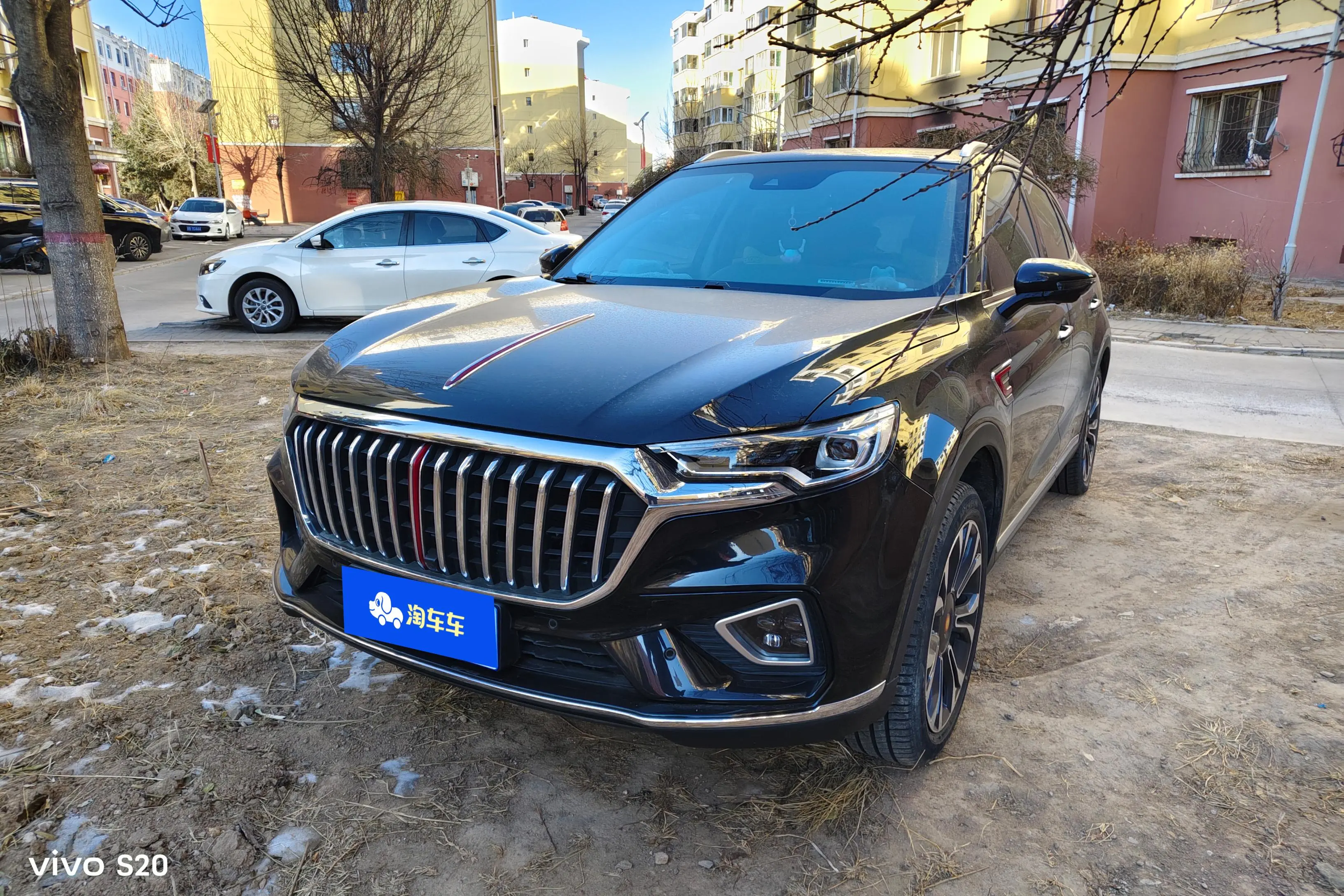 Hongqi HS5  из Китая