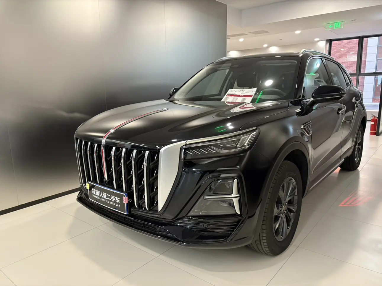 Hongqi HS5  из Китая