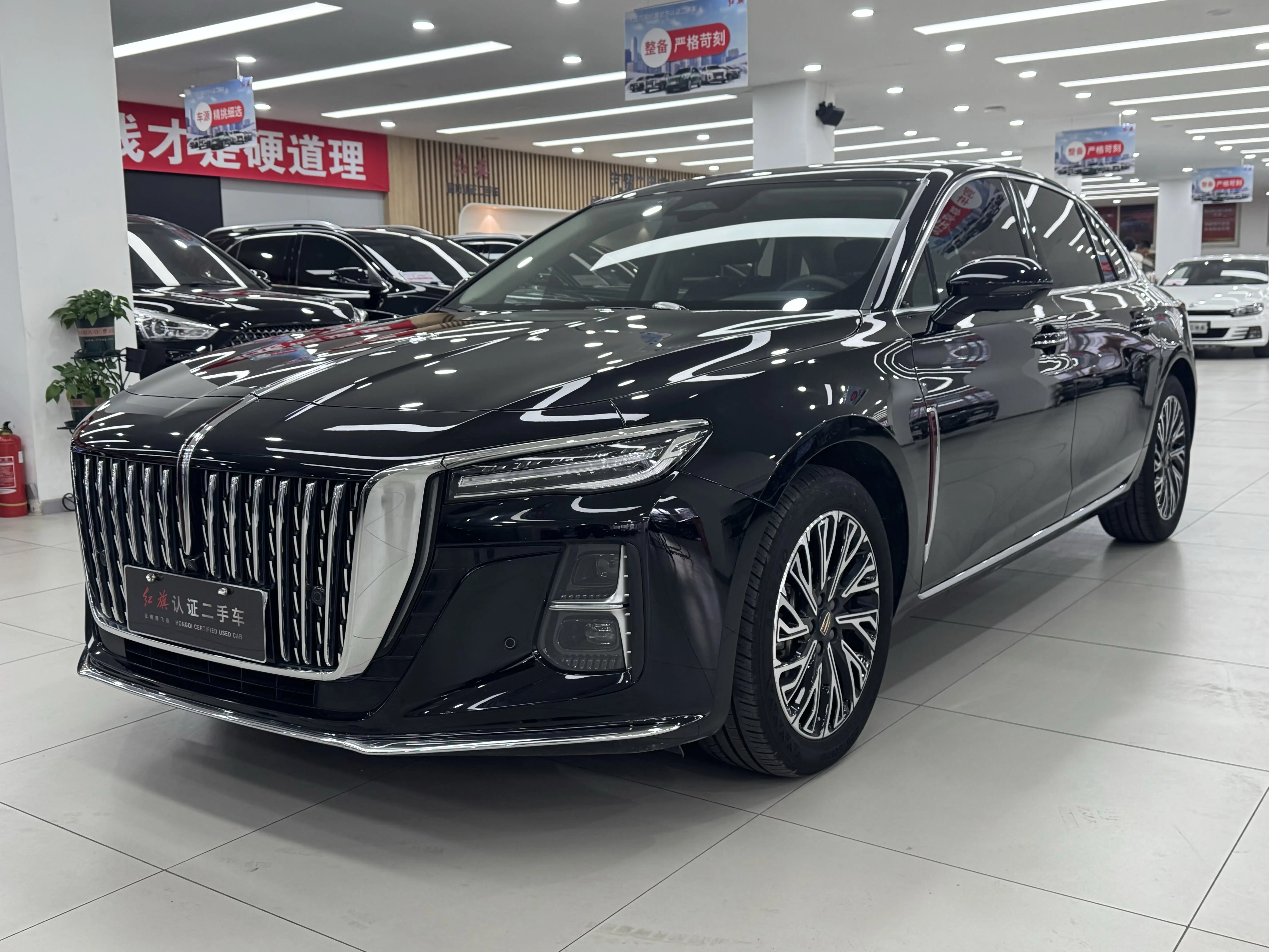 Hongqi H5  из Китая