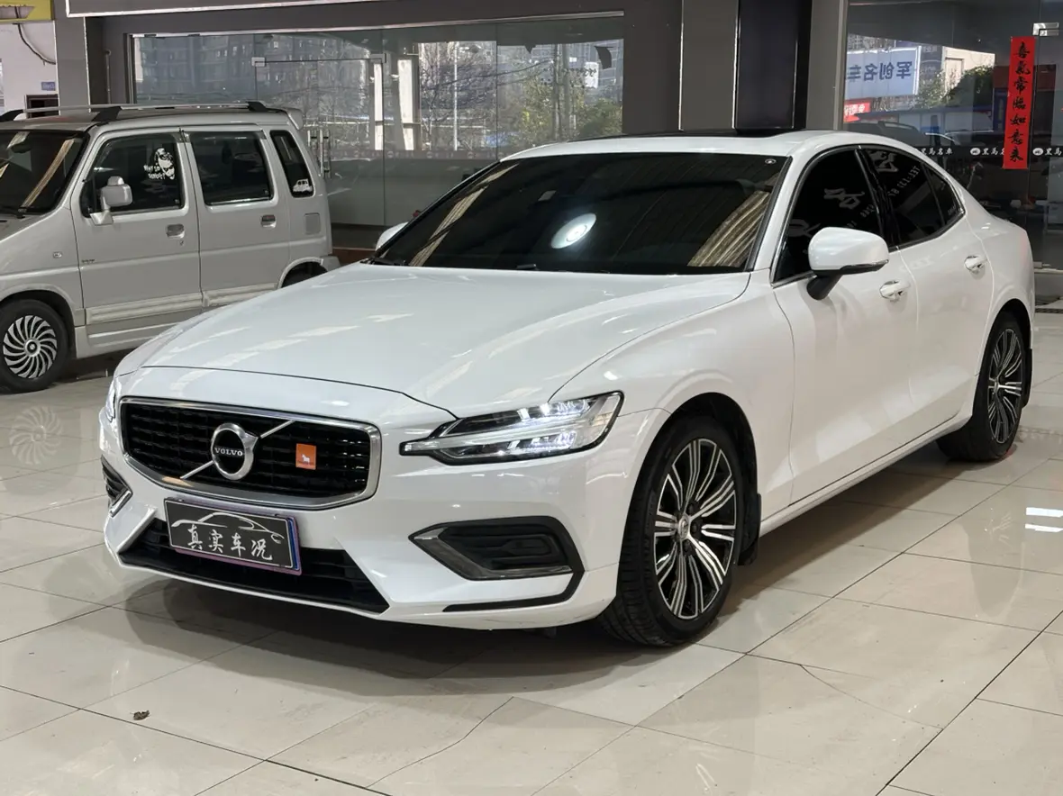 Volvo S60  из Китая