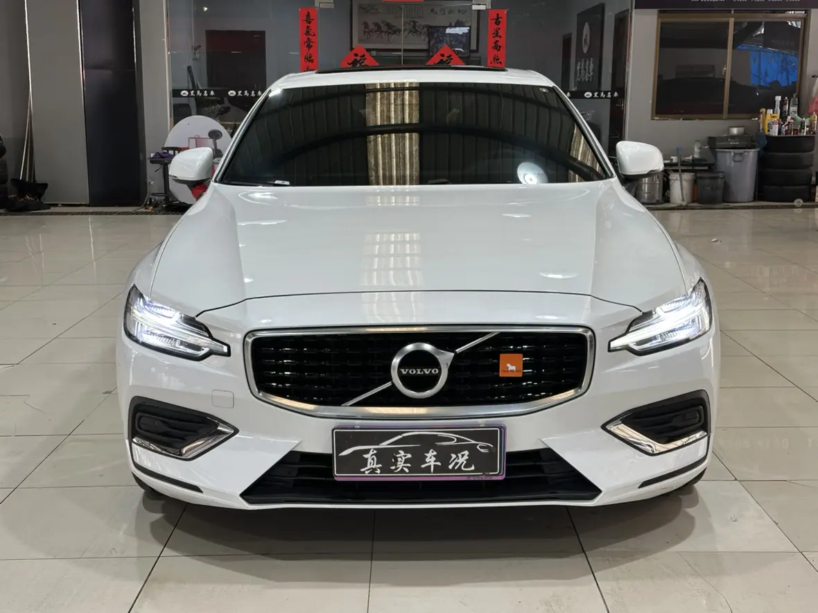 Volvo S60  из Китая