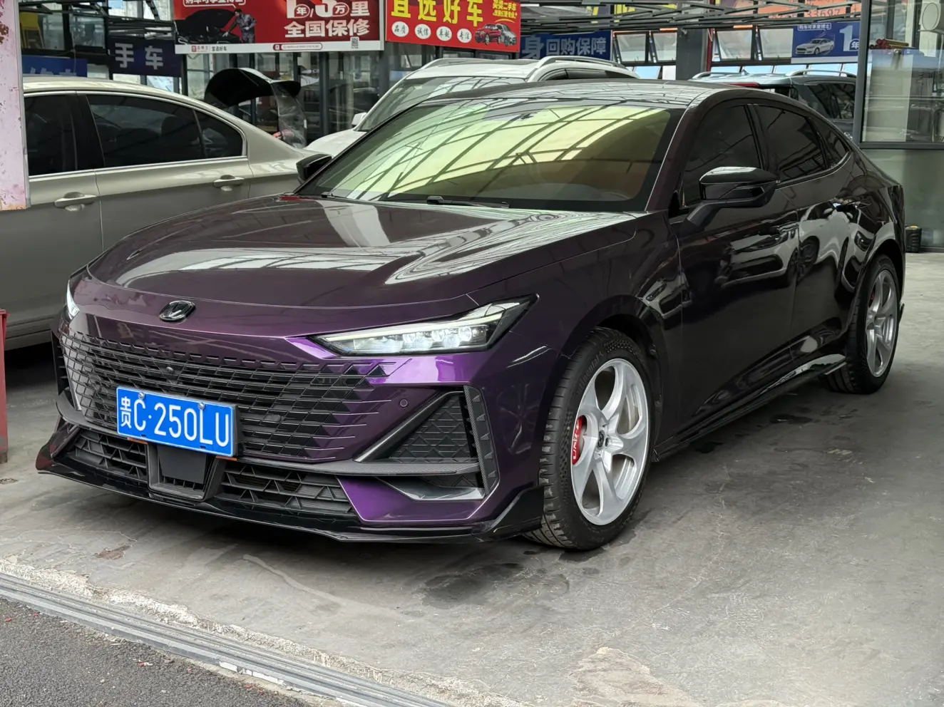 Changan UNI-V  из Китая