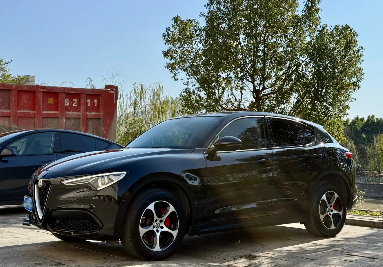 Alfa romeo Stelvio  из Китая