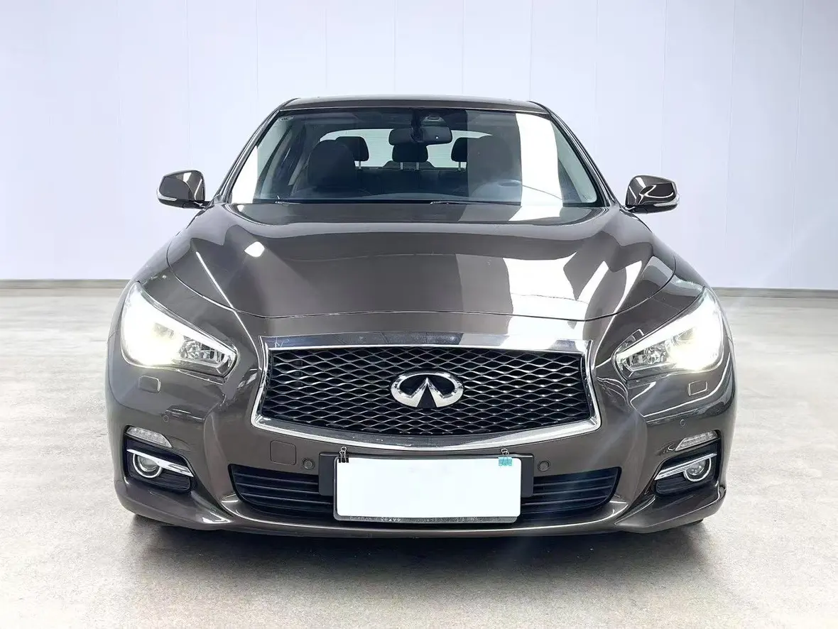 Infiniti Q50  из Китая