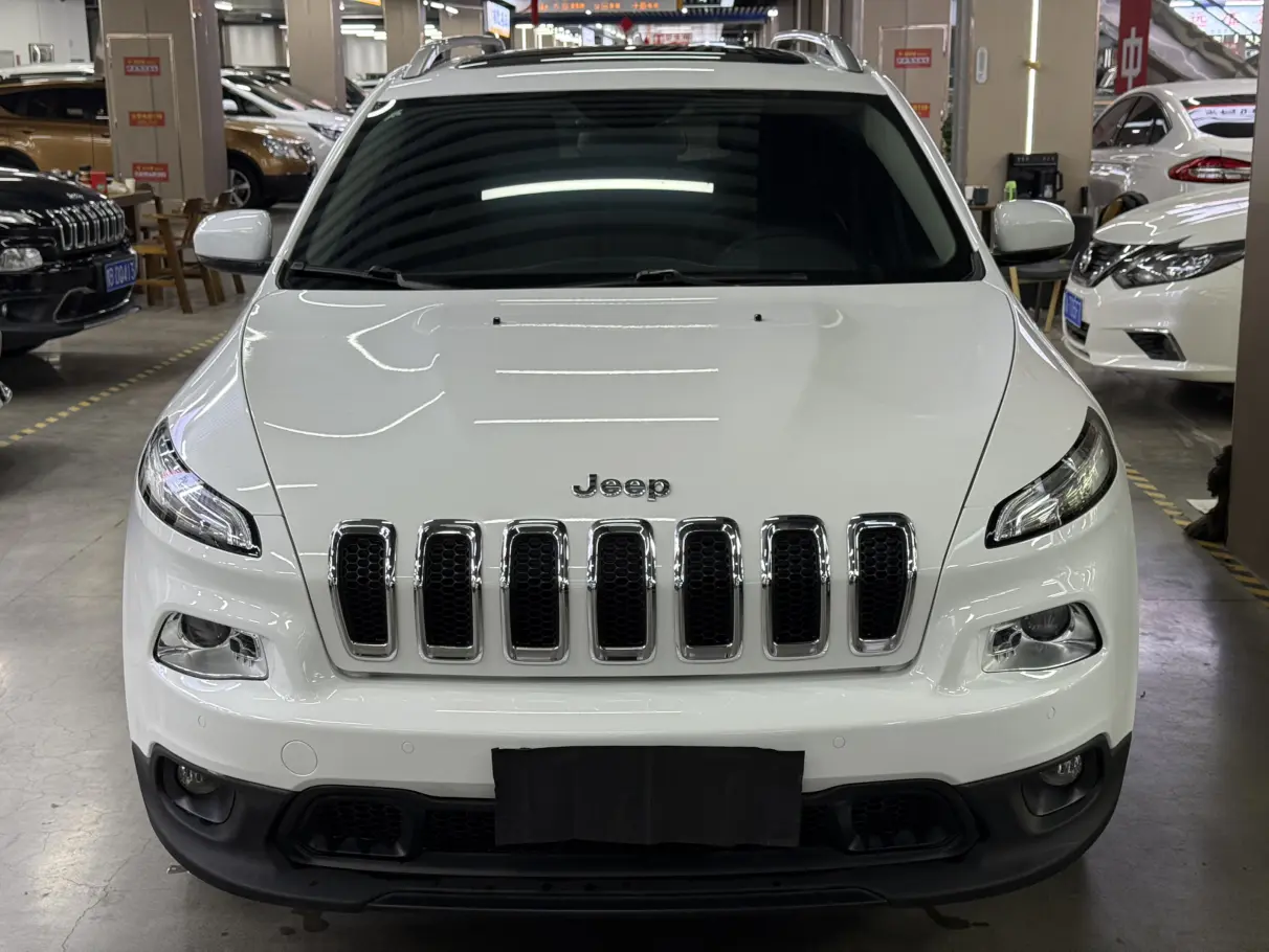 Jeep Cherokee  из Китая