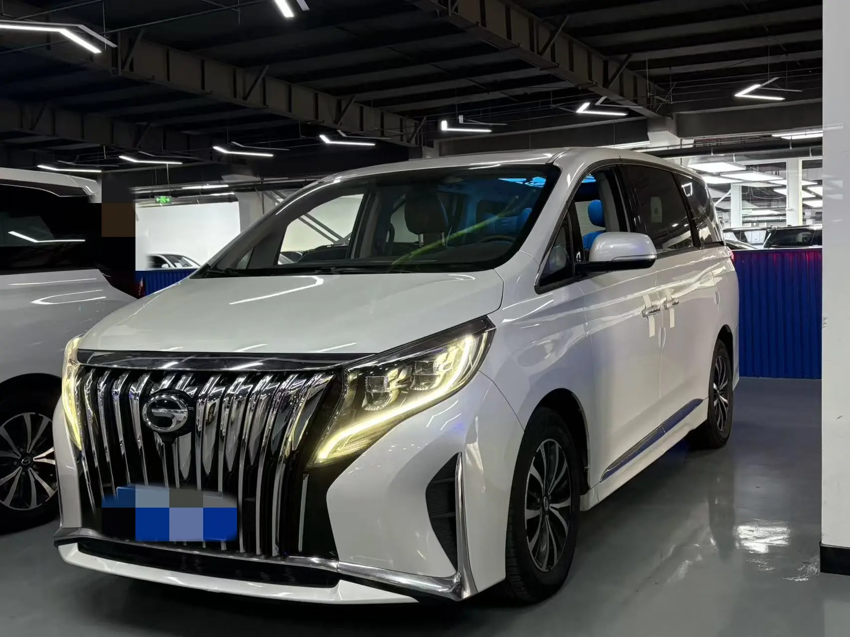 GAC Trumpchi M8  из Китая