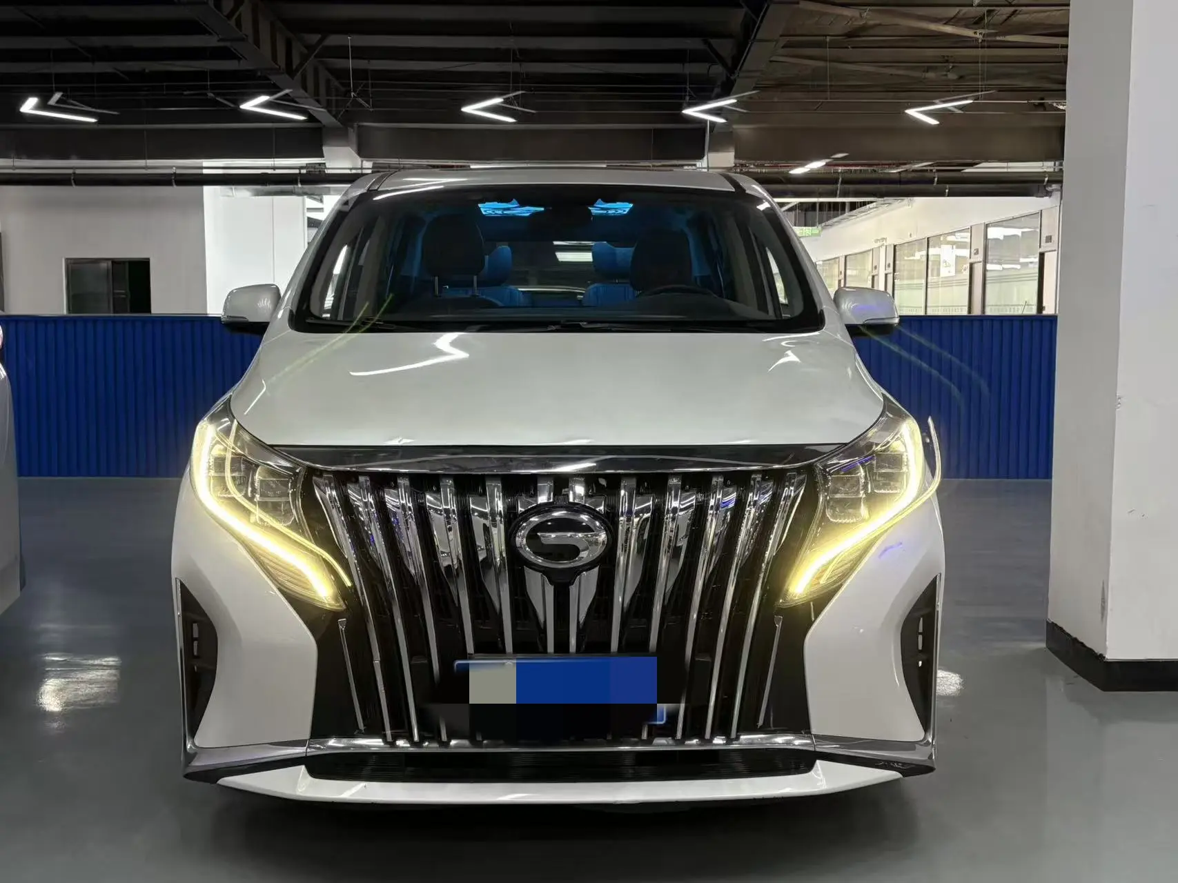 GAC Trumpchi M8  из Китая