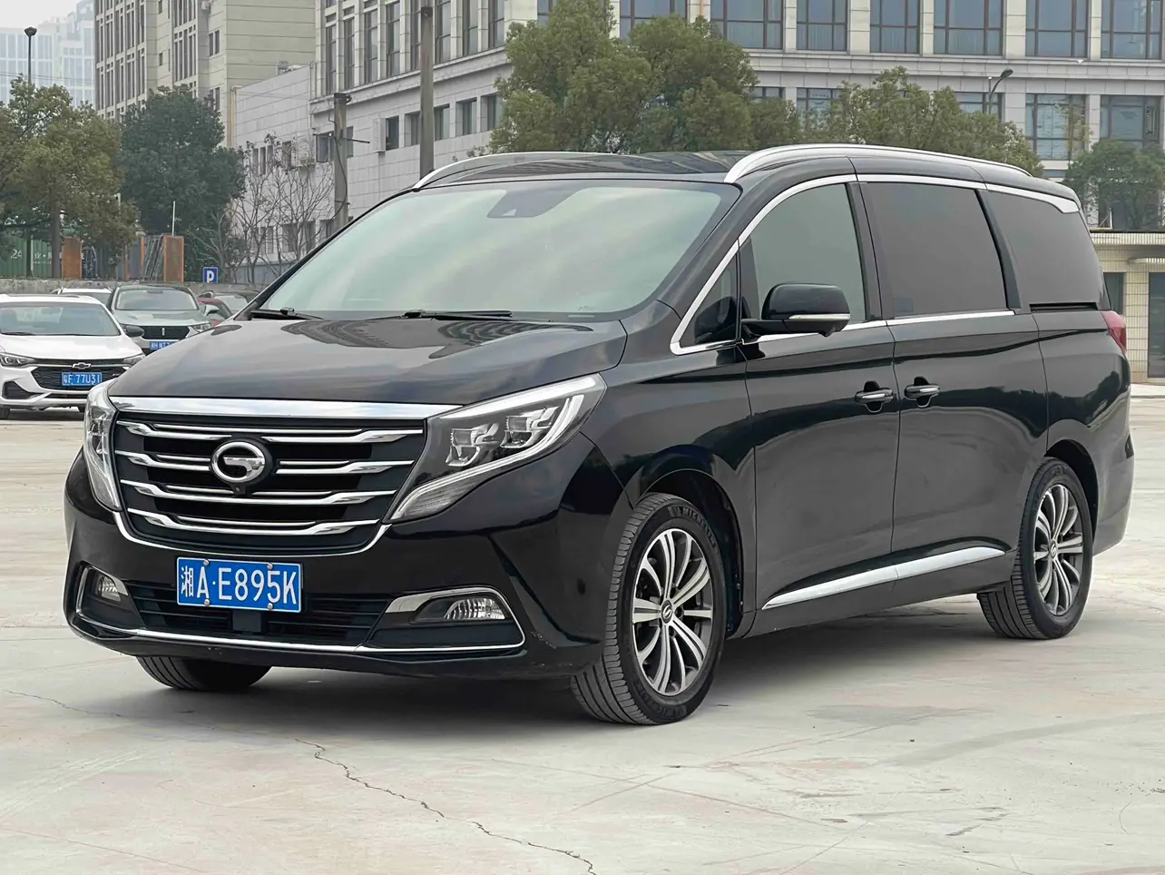 GAC Trumpchi M8  из Китая