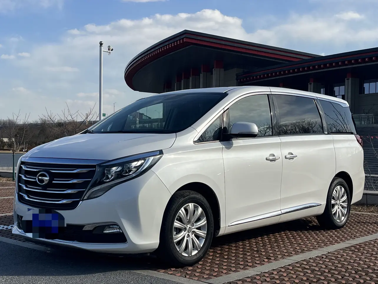 GAC Trumpchi M8  из Китая