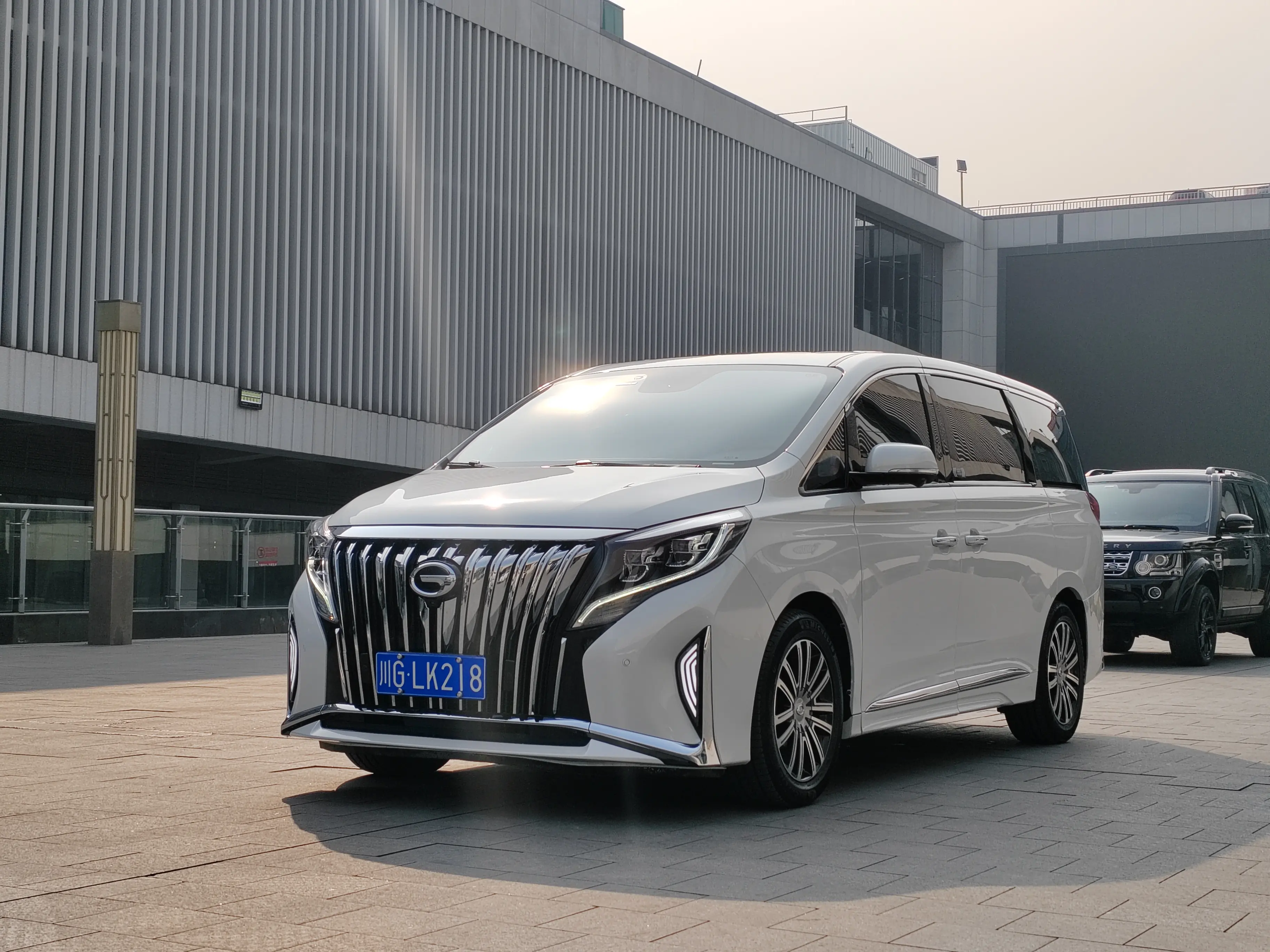 GAC Trumpchi M8  из Китая