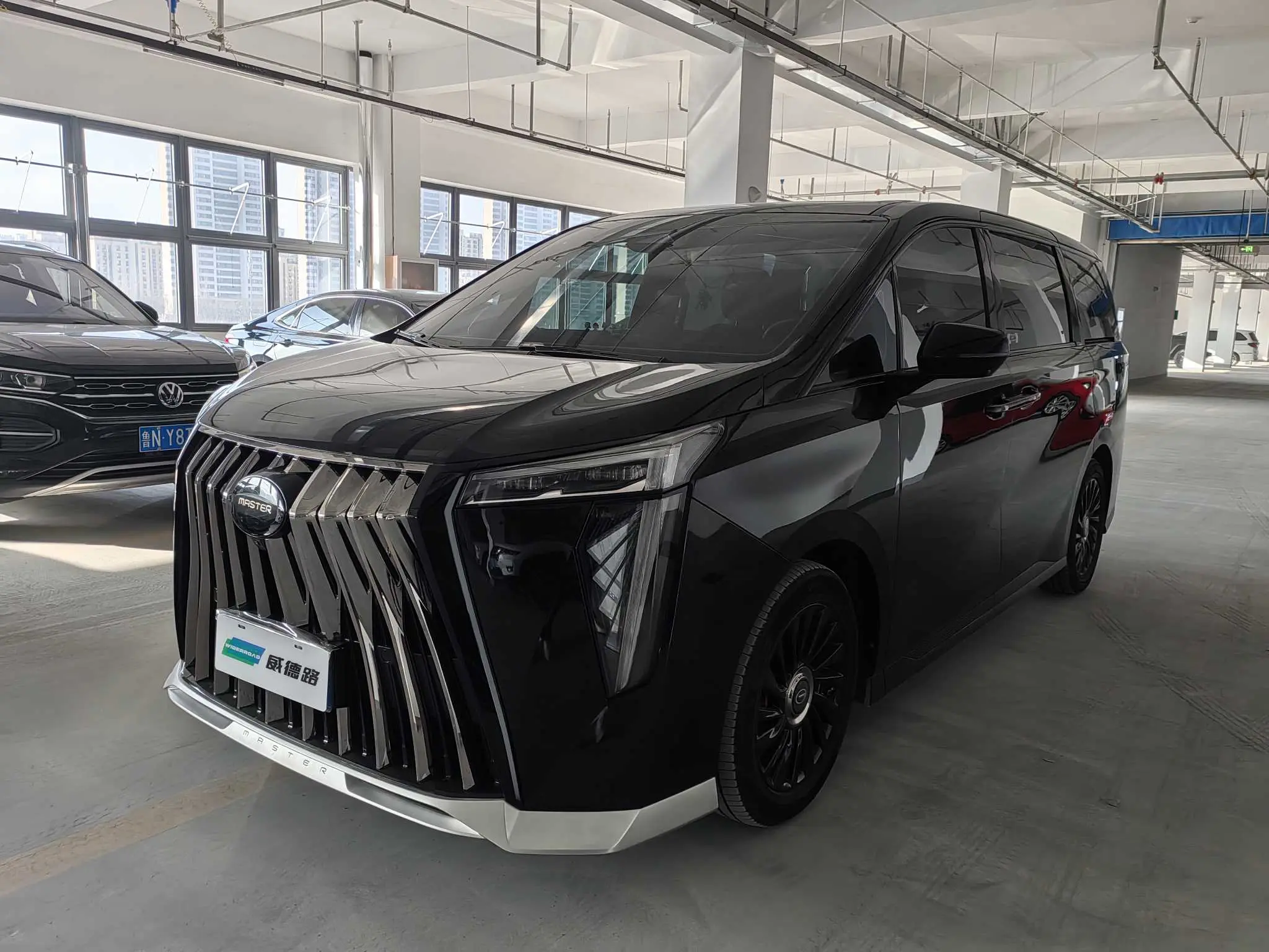 GAC Trumpchi M8  из Китая