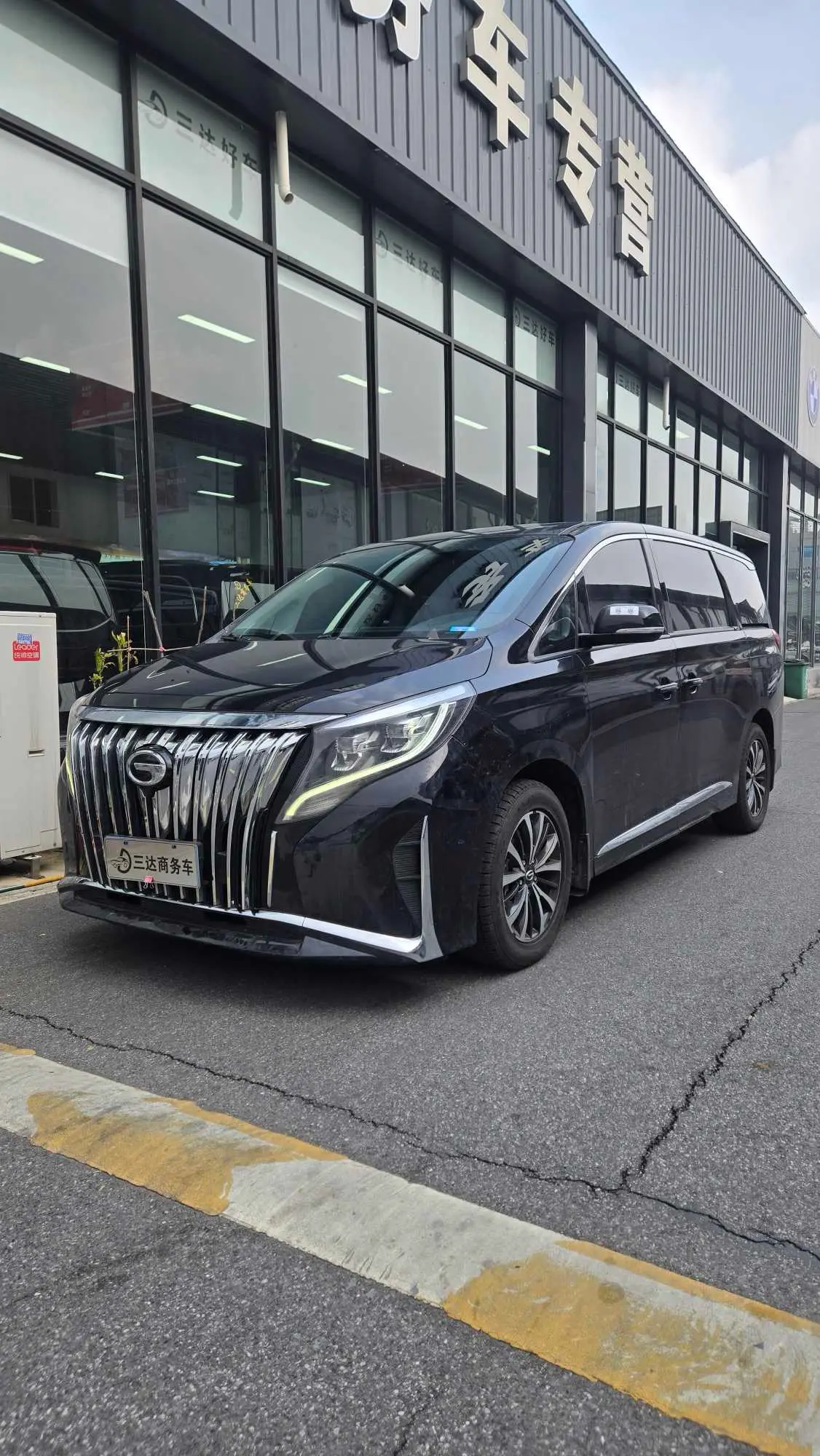 GAC Trumpchi M8  из Китая