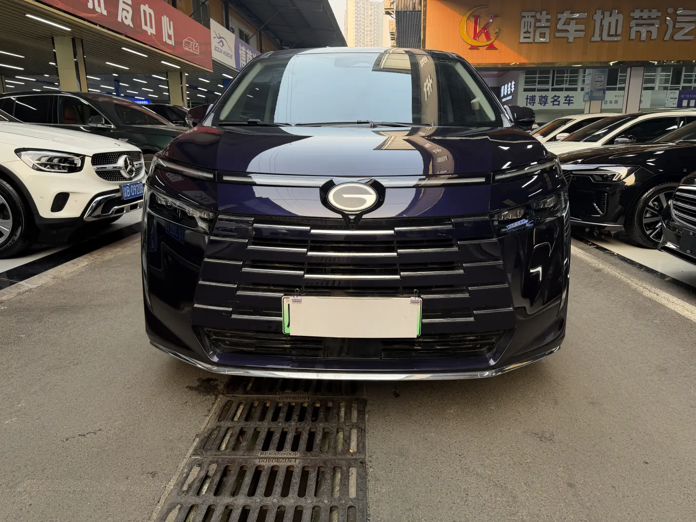 GAC Trumpchi E8 PHEV  из Китая