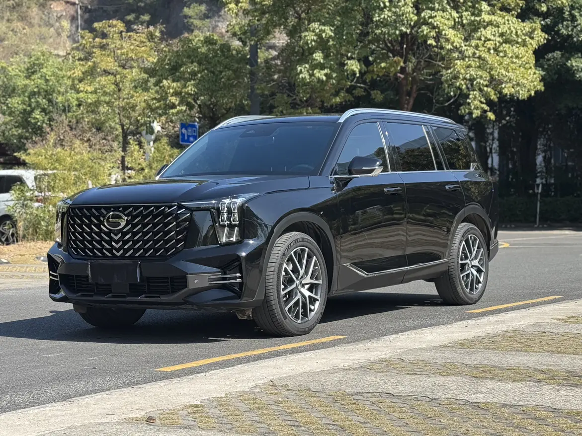 GAC Trumpchi GS8  из Китая