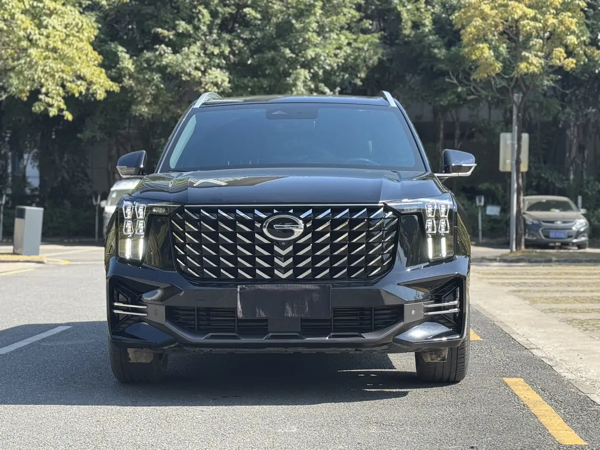 GAC Trumpchi GS8  из Китая