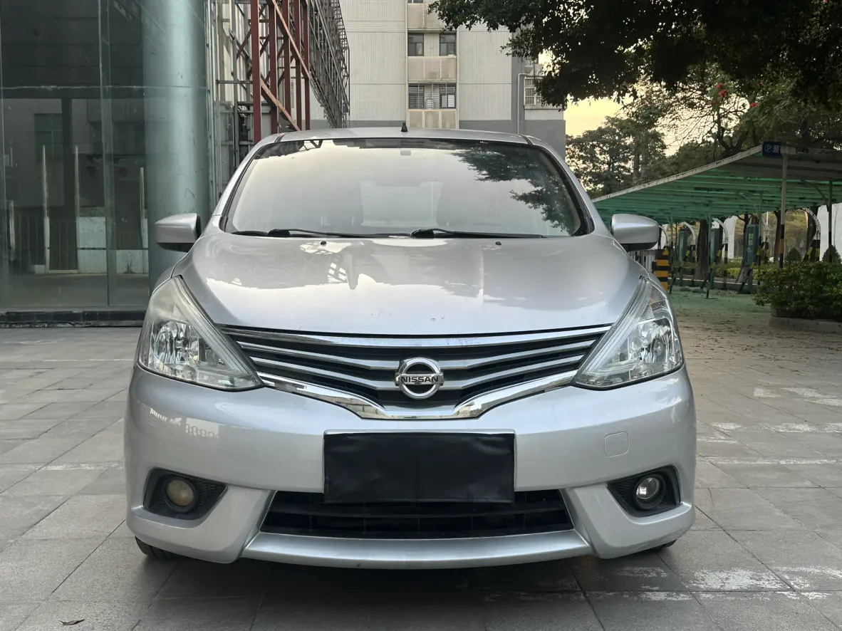 Nissan Li Wei  из Китая