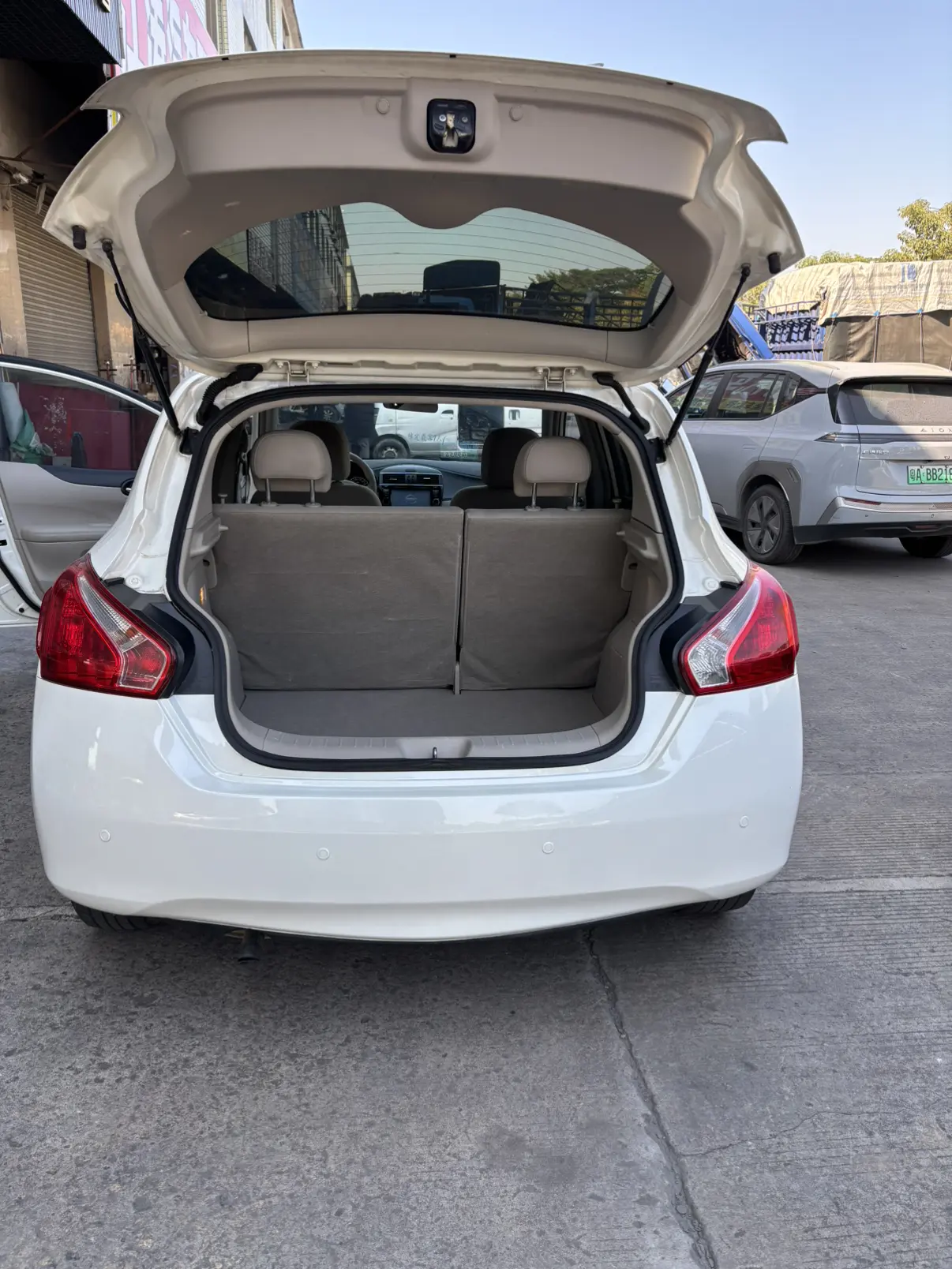 Nissan Tiida  из Китая