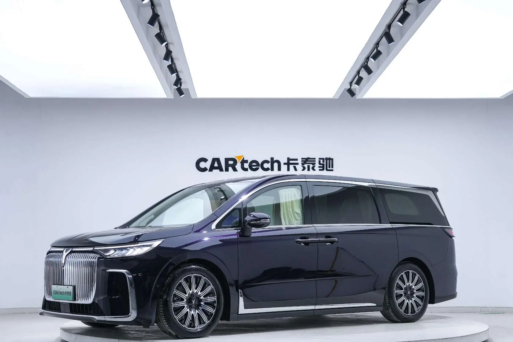 Voyah Lantu Dreamer EV  из Китая