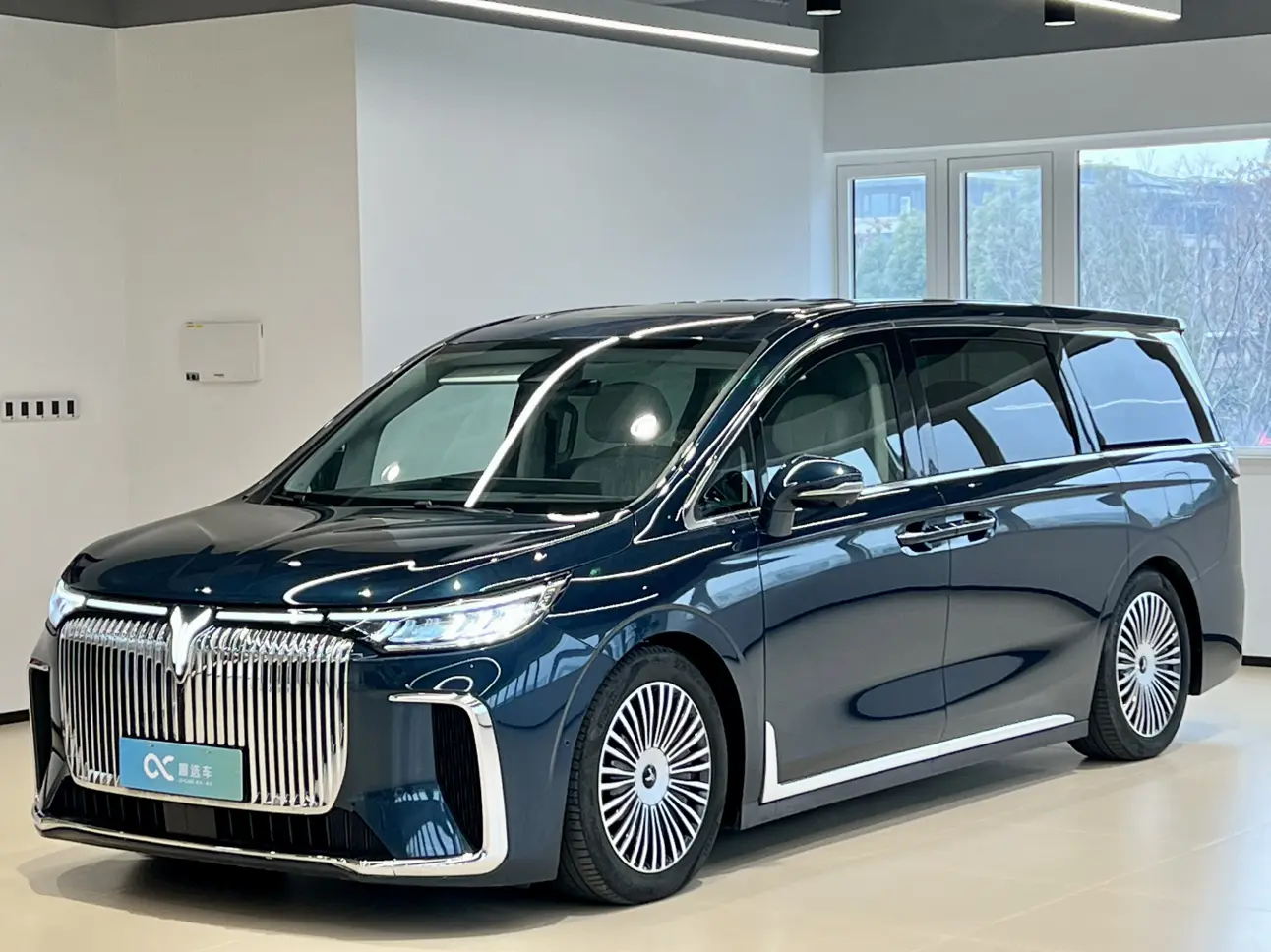 Voyah Lantu Dreamer PHEV  из Китая