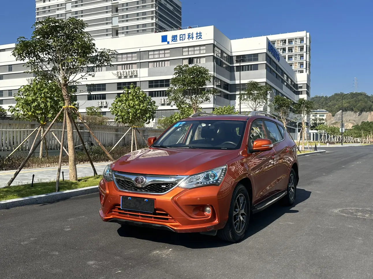 BYD Song  из Китая