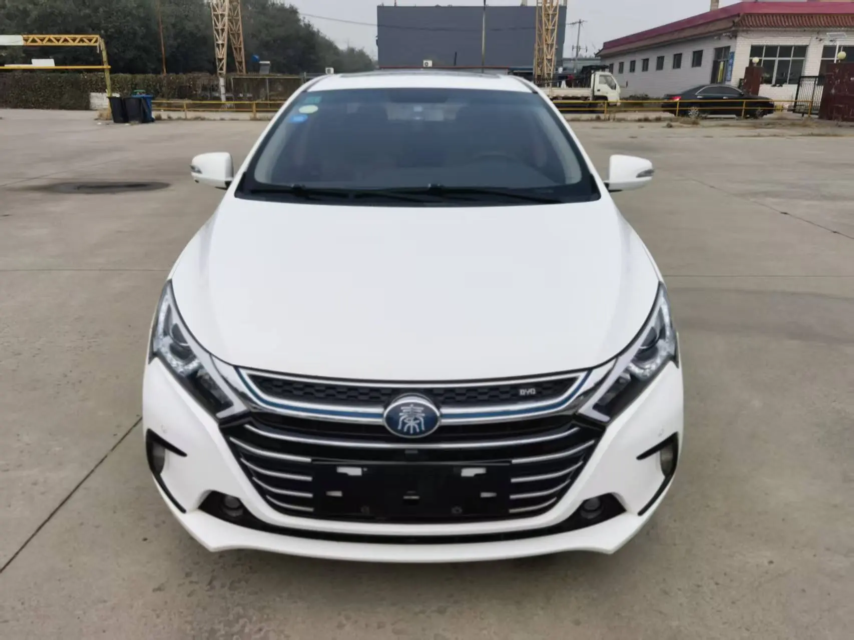 BYD Qin DM  из Китая